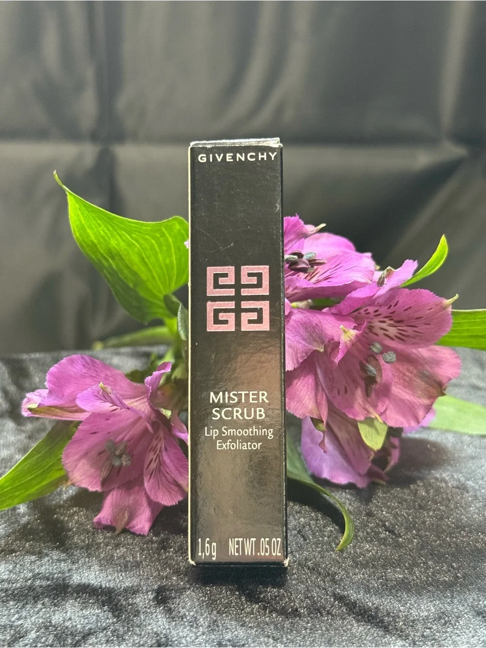 Givenchy Mister Scrub Lip Exfoliant